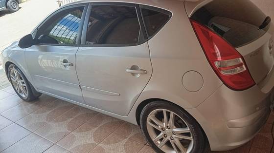 HYUNDAI I30 2.0 MPI 16V GASOLINA 4P MANUAL